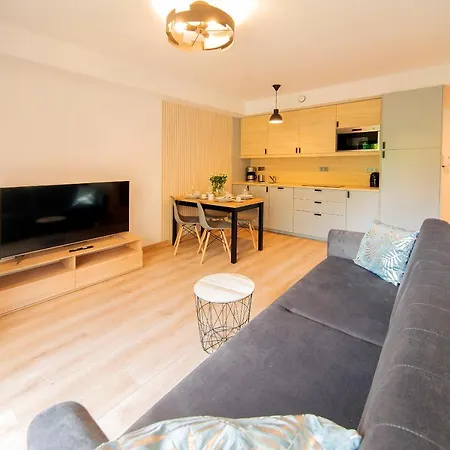 Invest Centrum Park 11 *