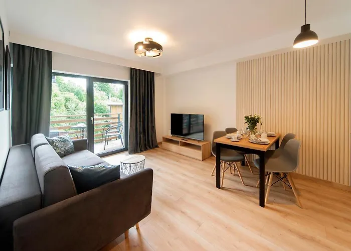 Invest Centrum Park 11 *