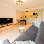 Invest Centrum Park 11 *